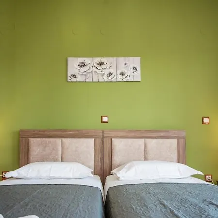 فيلة Irida Afrato